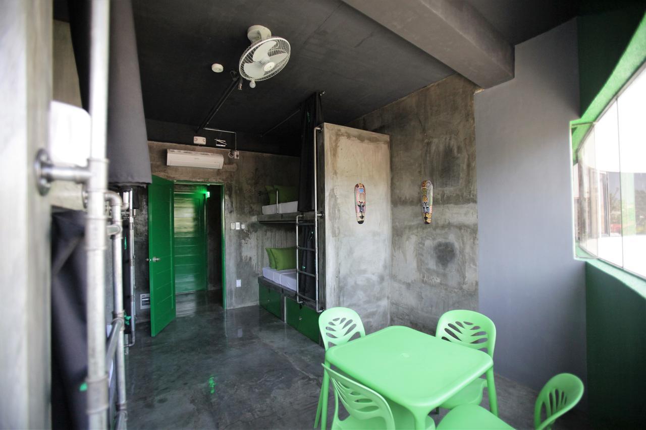W Hostel Boracay Boracay Island Bagian luar foto